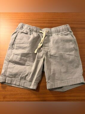 Men's St. John’s Bay Light Gray Drawstring Shorts. Size S.